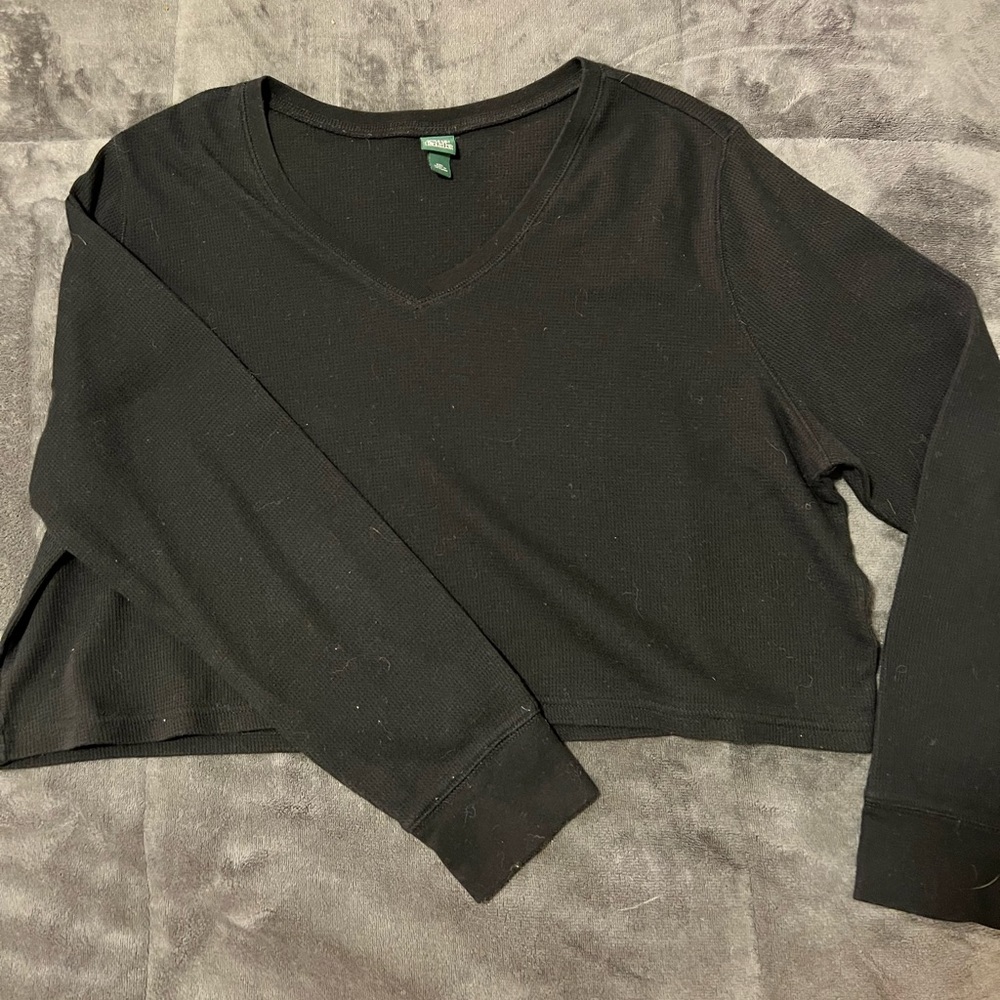 cropped loose fitting v-neck tee